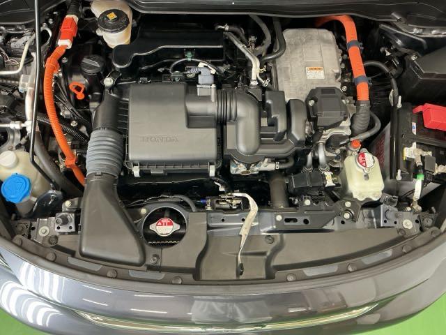 フィット ｅ：ＨＥＶホーム　ナビ　Ｒカメラ　ブルートゥース　フルセグＴＶ　Ａライト　衝突安全ボディ　電格ミラー　ＢＴオーディオ　レーダークルコン　車線維持支援システム　前後ソナー　地デジフルセグ　バックビューモニター　スマキー（27枚目）