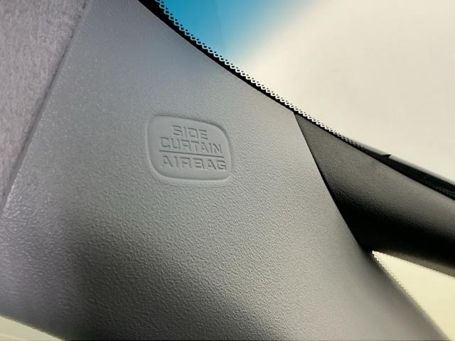 フィット ｅ：ＨＥＶホーム　ナビ　Ｒカメラ　ブルートゥース　フルセグＴＶ　Ａライト　衝突安全ボディ　電格ミラー　ＢＴオーディオ　レーダークルコン　車線維持支援システム　前後ソナー　地デジフルセグ　バックビューモニター　スマキー（49枚目）