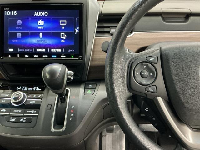 フリード Ｇ・ホンダセンシング　ナビ　Ｒカメラ　ブルートゥース　フルセグ　点検記録簿　ＡＵＸ接続　追従走行　電動ミラー　ダブルエアバック　ＬＫＡ　スマキー　ドラレコ付　セキュリティ　横滑防止装置　カラーバックモニター　ＬＥＤランプ（3枚目）