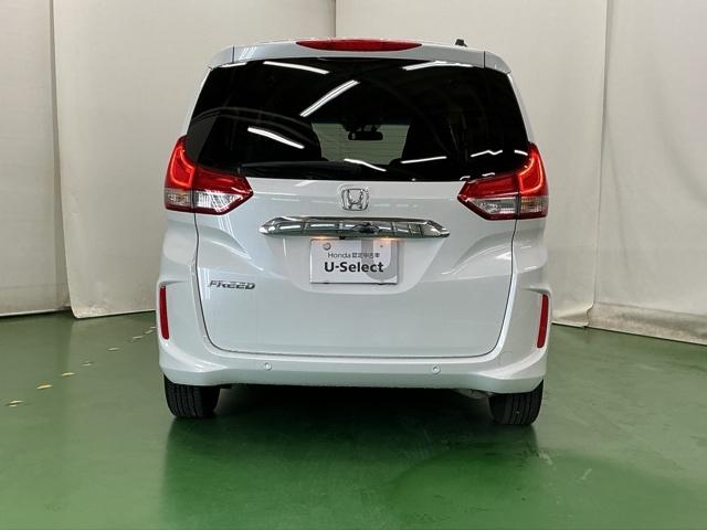 フリード Ｇ・ホンダセンシング　ナビ　Ｒカメラ　ブルートゥース　フルセグ　点検記録簿　ＡＵＸ接続　追従走行　電動ミラー　ダブルエアバック　ＬＫＡ　スマキー　ドラレコ付　セキュリティ　横滑防止装置　カラーバックモニター　ＬＥＤランプ（9枚目）