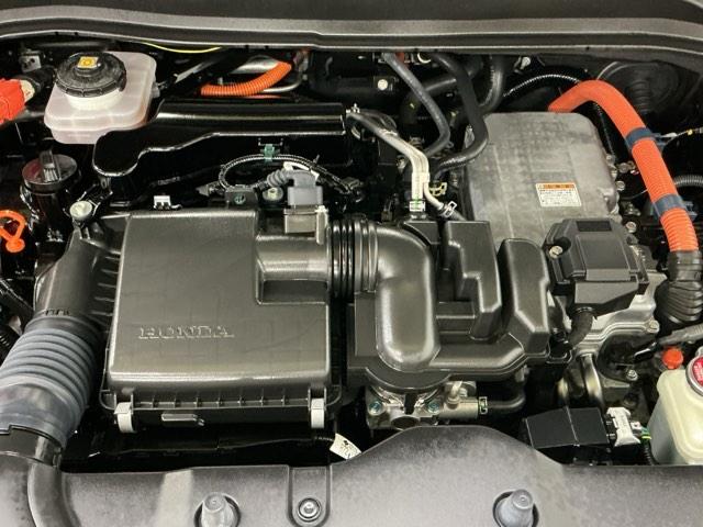 ヴェゼル ｅ：ＨＥＶＺ　ディスプレイオーディオ　Ｒカメラ　ＬＥＤヘッドライト　アダプティブＣＣ　スマートキー＆プッシュスタート　サイドＳＲＳ　オートテールゲート　イモビ　Ｂカメ　キーレスエントリー　Ｃソナー　ＵＳＢポート（33枚目）