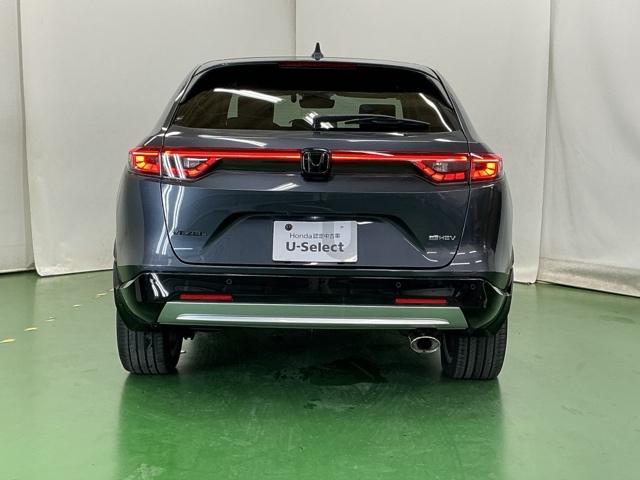 ヴェゼル ｅ：ＨＥＶＺ　ナビ　Ｒカメラ　ブルートゥース　ＥＴＣ　ＬＥＤヘッドライト　アダプティブＣＣ　スマートキー＆プッシュスタート　サイドＳＲＳ　オートテールゲート　イモビ　地デジ　Ｂカメ　キーレスエントリー　Ｃソナー（9枚目）