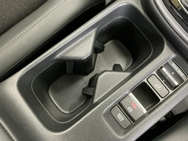 ヴェゼル ｅ：ＨＥＶＺ　ナビ　Ｒカメラ　ブルートゥース　ＥＴＣ　ＬＥＤヘッドライト　アダプティブＣＣ　スマートキー＆プッシュスタート　サイドＳＲＳ　オートテールゲート　イモビ　地デジ　Ｂカメ　キーレスエントリー　Ｃソナー（20枚目）