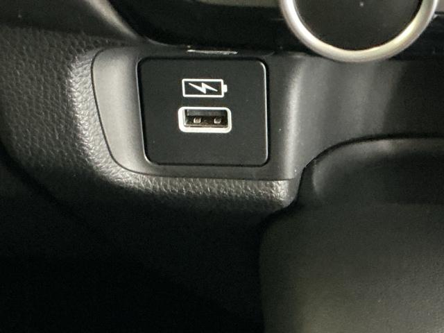 ヴェゼル ｅ：ＨＥＶＺ　ナビ　Ｒカメラ　ブルートゥース　ＥＴＣ　ＬＥＤヘッドライト　アダプティブＣＣ　スマートキー＆プッシュスタート　サイドＳＲＳ　オートテールゲート　イモビ　地デジ　Ｂカメ　キーレスエントリー　Ｃソナー（22枚目）