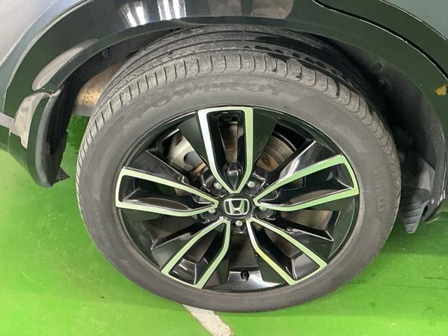 ヴェゼル ｅ：ＨＥＶＺ　ナビ　Ｒカメラ　ブルートゥース　ＥＴＣ　ＬＥＤヘッドライト　アダプティブＣＣ　スマートキー＆プッシュスタート　サイドＳＲＳ　オートテールゲート　イモビ　地デジ　Ｂカメ　キーレスエントリー　Ｃソナー（37枚目）