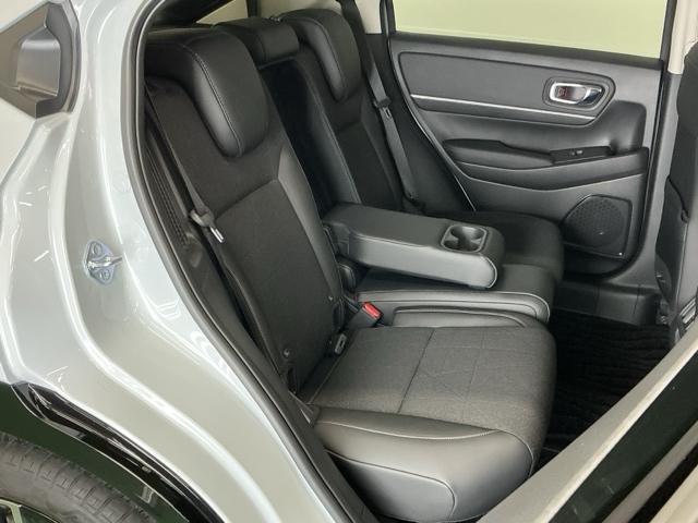 ヴェゼル ｅ：ＨＥＶＺ　ドラレコ　ナビ　Ｒカメラ　ＣＤ　ＥＴＣ　アダプティブＣＣ　スマートキー＆プッシュスタート　サイドＳＲＳ　オートテールゲート　イモビ　地デジ　Ｂカメ　キーレスエントリー　Ｃソナー　ＵＳＢポート　ＰＳ（27枚目）