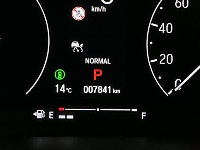 ヴェゼル ｅ：ＨＥＶＺ　ドラレコ　ナビ　Ｒカメラ　ＣＤ　ＥＴＣ　アダプティブＣＣ　スマートキー＆プッシュスタート　サイドＳＲＳ　オートテールゲート　イモビ　地デジ　Ｂカメ　キーレスエントリー　Ｃソナー　ＵＳＢポート　ＰＳ（36枚目）