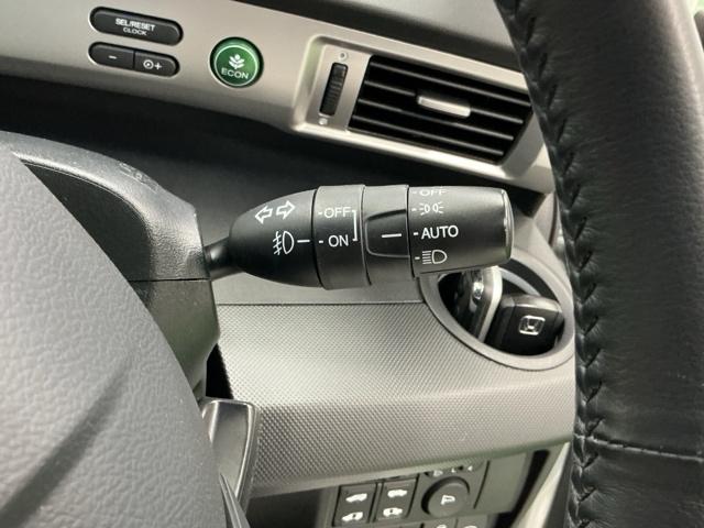 �I�[�g���C�g�R���g���[���̓��C�g�̂��Y�������Y���h�~�B�����Α��s�ɂ�鎖�̂𖢑R�ɖh���܂�