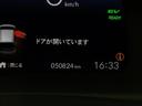 ｅ：ＨＥＶホーム２０周年特別仕様車カーサ　ドラレコ　ナビ　Ｒカメラ　ブルートゥース　ＬＥＤライト　フルセグ　オートライト　シートヒータ　ＥＴＣ車載器　オートクルーズコントロール　サイドＳＲＳ　スマートキー　イモビライザー　オートエアコン（36枚目）
