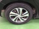 純正アルミホイールです。足元が引き立つので、車全体のイメージがアップしますよ!