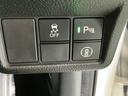 運転席から操作しやすい各種スイッチ
