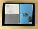 Ｇホンダセンシング　ディスプレイオーディオ　ワンセグ　ＣＤ　盗難防止システム　ＥＴＣ付　スマキー　ＬＥＤ　横滑り防止　記録簿　パワーウィンドウ　ＡＡＣ　ベンチシート　クルコン　オートライト　両スラ　両席エアバック　ＡＢＳ（27枚目）