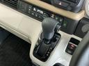 発進時から滑らかに加速する無段階変速のCVTはストップ&ゴーの多い街の中も快適です
