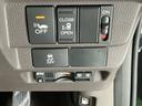 運転席から操作しやすい各種スイッチ