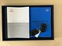 メンテナンスノート【点検整備記録簿・保証書】、取説も揃ってます。スマートキーはバッグなどにしまったままボタン操作でエンジンの始動・停止ができて大変便利です