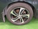 純正アルミホイールです。足元が引き立つので、車全体のイメージがアップしますよ!