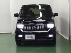 ＬＥＤヘッドライトを装備しています。ＬＥＤヘッドライトはとても明るく、雨の日や夜間走行も安全・安心です。オートライトコントロール付きで周囲の明るさに応じて自動で点灯・消灯します 6