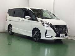 大きく開くスライドドアで狭い場所でも隣を気にすることなく楽に乗り降りできます 7