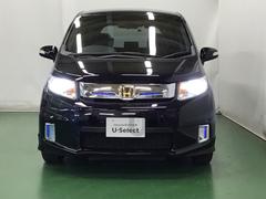 ディスチャージヘッドライト【ＨＩＤ】を装備していますのでとても明るく、夜間の走行や雨の日も安全・安心です。オートライトコントロール付きで周囲の明るさに応じて自動で点灯・消灯します 6
