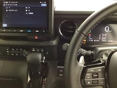 ホンダ純正メモリーナビ搭載なので、遠方へのドライブもお任せ下さい！ステアリング左手側にオーディオ関連のコントロールスイッチを配置しています。操作時は視線を逸らすことなく運転に集中できます 3