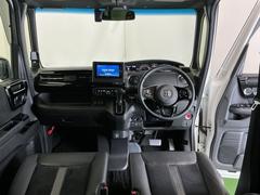 �ɥ饤�С����濴�˼����˼꤬�Ϥ����֤ˣ��ԥ��쥯�ȥ�С��䥨�������͡��������å��ʤɤ����֡��������ͥ��Ƥ��ޤ� 2