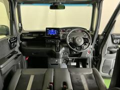 �ɥ饤�С����濴�˼����˼꤬�Ϥ����֤ˣ��ԥ��쥯�ȥ�С��䥨�������͡��������å��ʤɤ����֡��������ͥ��Ƥ��ޤ� 2