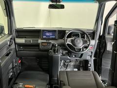 �ɥ饤�С����濴�˼����˼꤬�Ϥ����֤˥��եȥ�С��䥨�������͡��������å��ʤɤ����֡��������ͥ��Ƥ��ޤ� 2