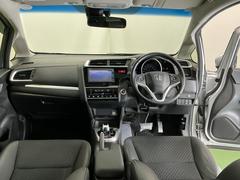 �ɥ饤�С����濴�˼����˼꤬�Ϥ����֤ˣ��ԥ��쥯�ȥ�С��䥨�������͡��������å��ʤɤ����֡��������ͥ��Ƥ��ޤ� 2