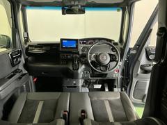 �ɥ饤�С����濴�˼����˼꤬�Ϥ����֤ˣ��ԥ��쥯�ȥ�С��䥨�������͡��������å��ʤɤ����֡��������ͥ��Ƥ��ޤ� 2