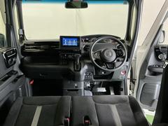 �ɥ饤�С����濴�˼����˼꤬�Ϥ����֤ˣ��ԥ��쥯�ȥ�С��䥨�������͡��������å��ʤɤ����֡��������ͥ��Ƥ��ޤ� 2