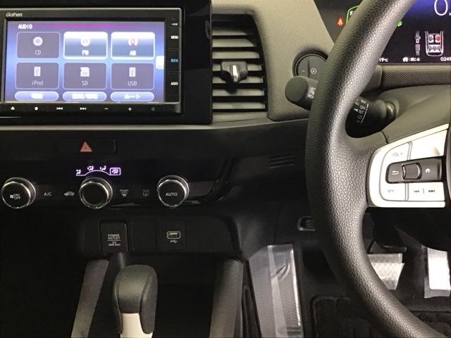 e:HEVクロスター ドラレコ ナビ Rカメラ ブルートゥース 衝突回避システム 記録簿 LEDヘッドライト エアコン ETC キーレス USB ABS バックカメラ サイドエアバッグ オートライト パワステ イモビ(3枚目)