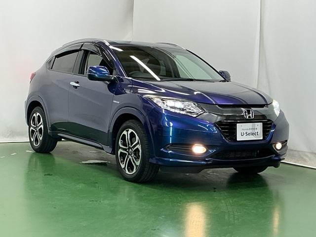 ヴェゼル ハイブリッドＺ　Ｒカメ　スマキー　革　ＬＥＤランプ　ＥＴＣ付　整備記録簿　シ－トヒ－タ－　サイドカーテンエアバック　運転席助手席エアバッグ　ＶＳＡ　パワーステアリング　フルオートエアコン　キーフリ（7枚目）