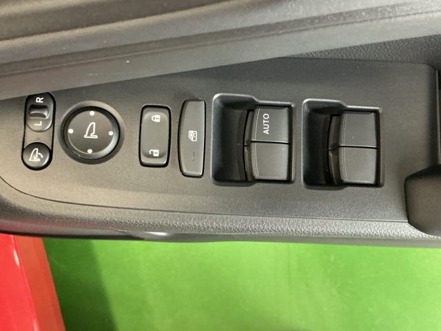 ヴェゼル ｅ：ＨＥＶＸ　ディスプレイオーディオ　ＥＴＣ　Ｒカメラ　前後障害物センサー　ＡＡＣ　イモビライザー　スマ－トキ－　誤発進抑制　ＰＷ　リアカメラ　クルコン　ＥＳＣ　キーフリー　ＬＥＤヘッドランプ　ＡＢＳ　アイドリング（69枚目）