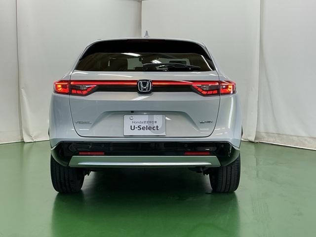 ヴェゼル ｅ：ＨＥＶＺ　ドラレコ　ナビ　Ｒカメラ　ブルートゥース　衝突回避支援ブレーキ機能　スマキ　Ｐトランク　フルオートエアコン　Ｄレコ　エアバッグ　両席エアバック　記録簿付　パワーウィンドウ　ＬＥＤランプ　ソナー　ＵＳＢ（9枚目）