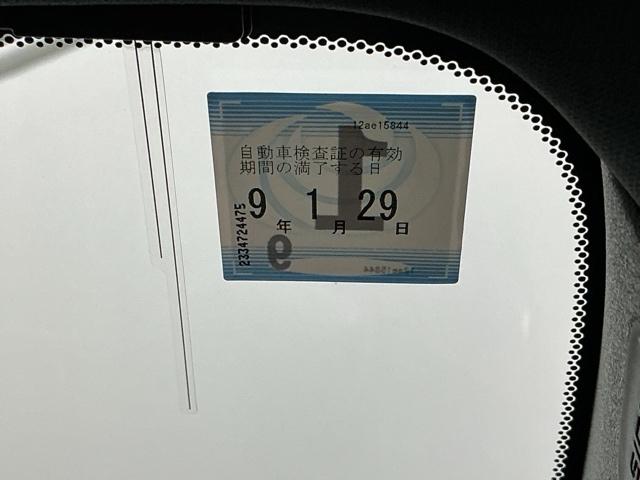 シビック ハッチバック　ナビ　Ｒカメラ　ブルートゥース　フルセグ　追突軽減ブレーキ　盗難防止装置　Ｂモニター　整備記録簿　横滑防止　Ａライト　シートヒーター付き　ＬＥＤライト　スマートキー　ＡＡＣ　サイドカーテンエアバック（33枚目）