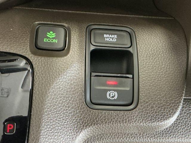 Ｎ－ＷＧＮ Ｇホンダセンシング　ドラレコ　ナビ　ＥＴＣ　フルセグ　バックソナー　イモビライザー　横滑り防止　エアコン　パワーウインドウ　キーレスエントリー　パワーステアリング　記録簿　両席エアバック　ＡＢＳ　ｉ－ｓｔｏｐ　エアバッグ（16枚目）