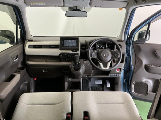 Ｎ－ＷＧＮ Ｌホンダセンシング　ディスプレイオーディオ　Ｒカメラ　ＥＴＣ　Ｂモニタ　誤発進抑制　シートヒータ　オートライト　横滑り防止機能　パーキングセンサー　セキュリティアラーム　キーフリー　スマートキー　サイドカーテンエアバック（2枚目）