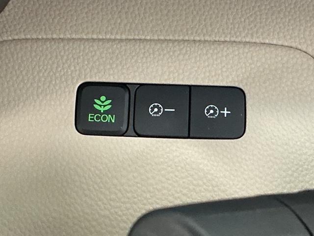Ｎ－ＢＯＸ Ｇ・Ｌホンダセンシング　ナビ　Ｒカメラ　ブルートゥース　フルセグ　レーダブレーキ　Ｓヒータ　Ａストップ　ＥＳＣ　キーフリーシステム　ＬＥＤライト　オートライト　バックＭ　ＵＳＢ　スマートキー　クルコン　ＥＴＣ　両席エアバック（26枚目）