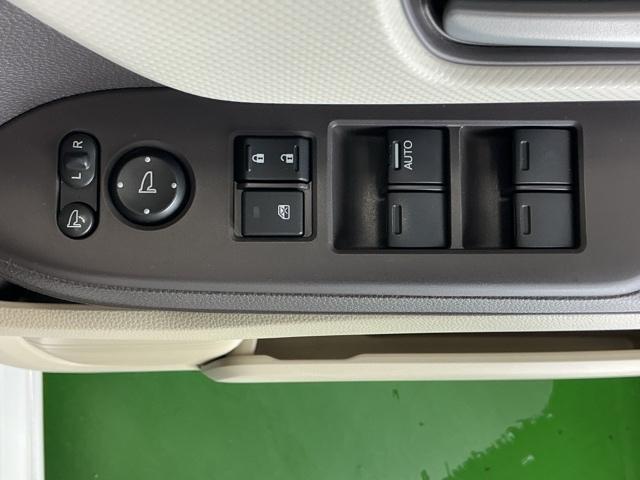 Ｎ－ＢＯＸ Ｇ・Ｌホンダセンシング　ナビ　Ｒカメラ　ブルートゥース　フルセグ　レーダブレーキ　Ｓヒータ　Ａストップ　ＥＳＣ　キーフリーシステム　ＬＥＤライト　オートライト　バックＭ　ＵＳＢ　スマートキー　クルコン　ＥＴＣ　両席エアバック（68枚目）