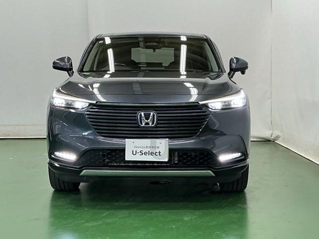 ヴェゼル ｅ：ＨＥＶＺ　ドラレコ　ナビ　Ｒカメラ　ブルートゥース　衝突回避支援ブレーキ機能　スマキ　Ｐトランク　フルオートエアコン　Ｄレコ　エアバッグ　両席エアバック　記録簿付　パワーウィンドウ　ＬＥＤランプ　ソナー　ＵＳＢ（6枚目）