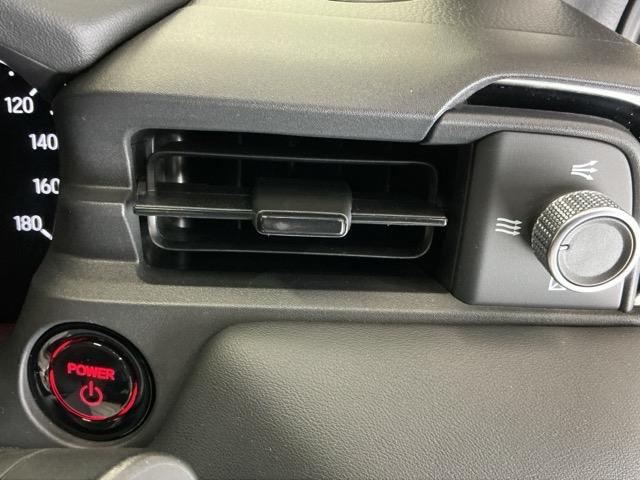 ヴェゼル ｅ：ＨＥＶＺ　ドラレコ　ナビ　Ｒカメラ　ブルートゥース　衝突回避支援ブレーキ機能　スマキ　Ｐトランク　フルオートエアコン　Ｄレコ　エアバッグ　両席エアバック　記録簿付　パワーウィンドウ　ＬＥＤランプ　ソナー　ＵＳＢ（70枚目）
