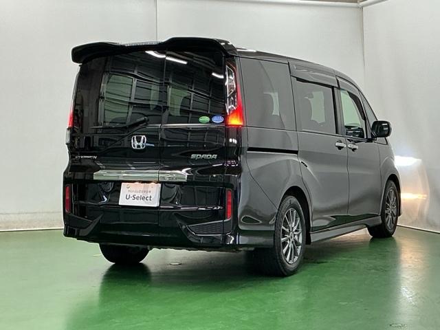 ステップワゴンスパーダ スパーダ・クールスピリットホンダセンシング　ドラレコ　ナビ　Ｒカメラ　後席モニター　サイドエアバック　スマートキ　左右電動スライドドア　バックモニタ　地ＴＶ　三列シート　助手席エアバッグ　ドライブレコーダ　ＡＡＣ　横滑り防止機能　ターボ車（8枚目）
