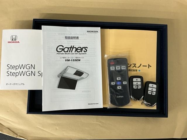 ステップワゴンスパーダ スパーダ・クールスピリットホンダセンシング　ドラレコ　ナビ　Ｒカメラ　後席モニター　サイドエアバック　スマートキ　左右電動スライドドア　バックモニタ　地ＴＶ　三列シート　助手席エアバッグ　ドライブレコーダ　ＡＡＣ　横滑り防止機能　ターボ車（32枚目）