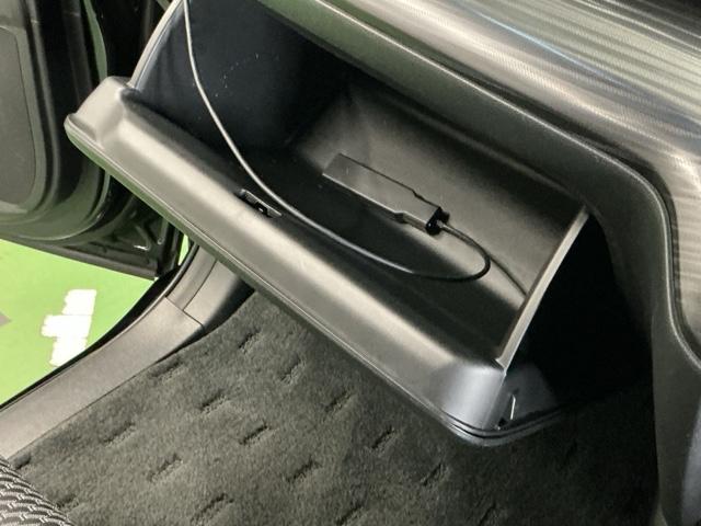 ステップワゴンスパーダ スパーダ・クールスピリットホンダセンシング　ドラレコ　ナビ　Ｒカメラ　後席モニター　サイドエアバック　スマートキ　左右電動スライドドア　バックモニタ　地ＴＶ　三列シート　助手席エアバッグ　ドライブレコーダ　ＡＡＣ　横滑り防止機能　ターボ車（70枚目）