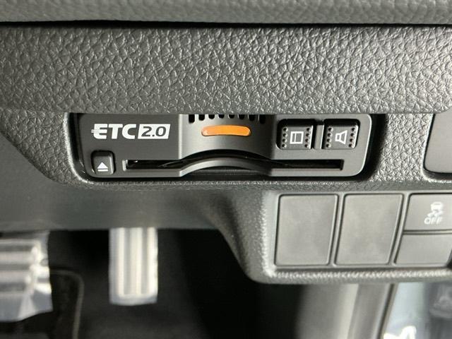 シビック ｅ：ＨＥＶＥＸ　ディスプレイオーディオ　Ｒカメラ　ＴＶ　衝突被害軽減ブレーキ　Ｂカメラ　シートヒーター　ＥＴＣ　フルセグ　ＬＥＤヘッドライト　サイドカーテンエアバック　オートライト　パーキングセンサー　ドラレコ（15枚目）