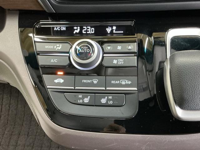 フリードハイブリッド ハイブリッド・Ｇ　ナビ　Ｒカメラ　ブルートゥース　フルセグ　福祉車輌　両電動ドア　サイドエアバック　クルコン　スマキー　パワーステアリング　ＬＥＤライト　ウォークスルー　ＥＴＣ付　フルオートエアコン　Ｂカメラ　シートＨ（16枚目）