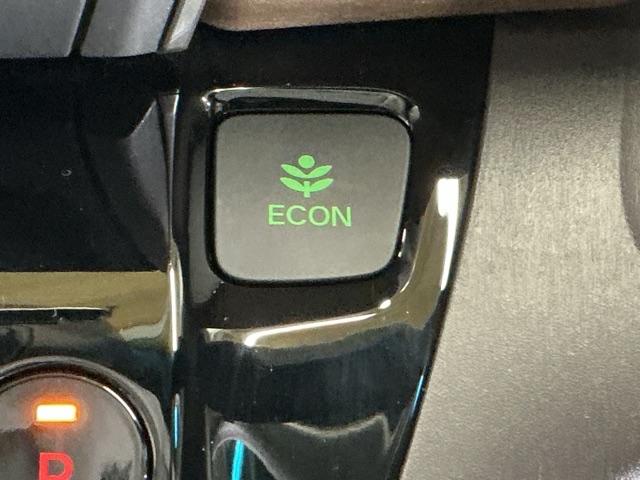 フリードハイブリッド ハイブリッド・Ｇ　ナビ　Ｒカメラ　ブルートゥース　フルセグ　福祉車輌　両電動ドア　サイドエアバック　クルコン　スマキー　パワーステアリング　ＬＥＤライト　ウォークスルー　ＥＴＣ付　フルオートエアコン　Ｂカメラ　シートＨ（28枚目）
