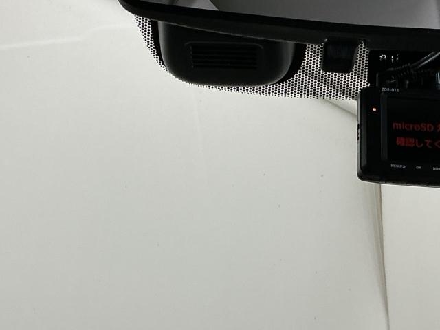 フリードハイブリッド ハイブリッド・Ｇ　ナビ　Ｒカメラ　ブルートゥース　フルセグ　福祉車輌　両電動ドア　サイドエアバック　クルコン　スマキー　パワーステアリング　ＬＥＤライト　ウォークスルー　ＥＴＣ付　フルオートエアコン　Ｂカメラ　シートＨ（73枚目）