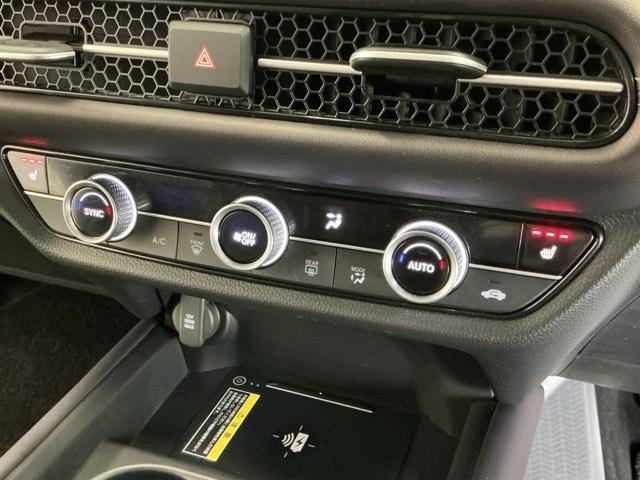 ZR-V e:HEVZ ナビ Rカメラ ブルートゥース フルセグ Pセンサー レザー サイドエアバック パワ-シ-ト LEDヘッドライト USB接続 地デジ Sヒーター サポカー ETC車載器 パワーステアリング 横滑り防止(14枚目)