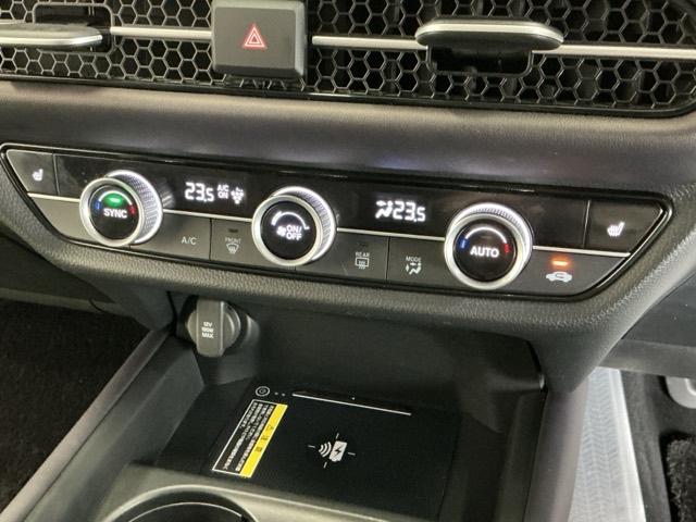 ZR-V e:HEVZ ナビ Rカメラ ブルートゥース フルセグ Pセンサー レザー サイドエアバック パワ-シ-ト LEDヘッドライト USB接続 地デジ Sヒーター サポカー ETC車載器 パワーステアリング 横滑り防止(15枚目)